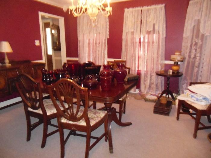 dining room table and matching chairs, round table