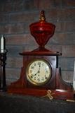 Mahagony Seth Thomas mantle clock with original key