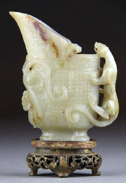 49.	A Fine Chinese Qing Carved Jade Rython