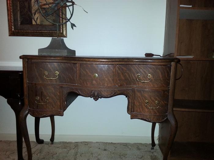 oak desk/vanity