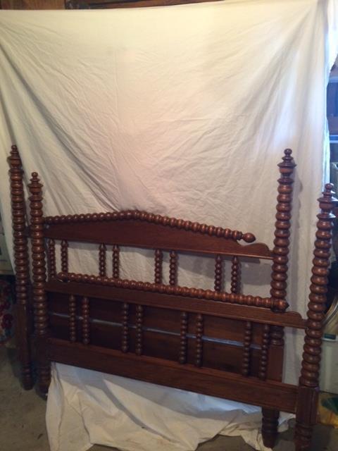 antique full size spool bed 