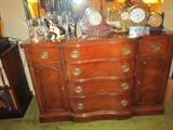 Beautiful Small Scale Mahogany DR Set