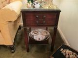 Solid mahogany coffe table/end tables