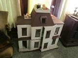 Vintage doll house/furniture