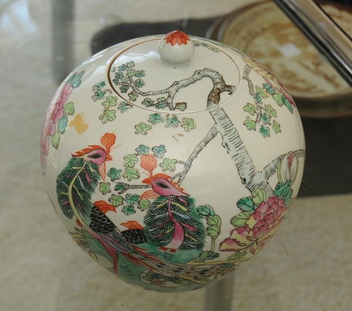 ANTIQUE CHINESE CERAMIC POTTERY