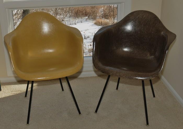 EARLY EAMES FIBERGLASS CHAIRS FOR HERMAN MILLER
