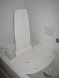 Neptune reclining bath lift (used for less than six months)