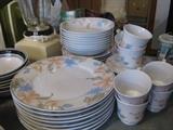 service for eight--great "everyday dishes" includes dinner plates, soup / salad bowls, sandwich plates, cups & saucers -- all in very good condition