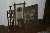 Lots of cool old family pictures...Hudson family stuff (hence the house on Hudson road)..great frames!