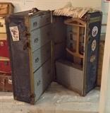 Antique steamer trunk by Mendel Drucker (Cincinnati)