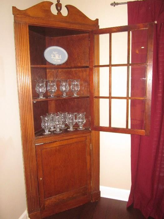 Corner cabinet, Block crystal hurricanes, Wedgwood plate
