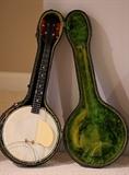 Pre-1925 Gibson trapdoor banjo