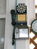 Pay telephone