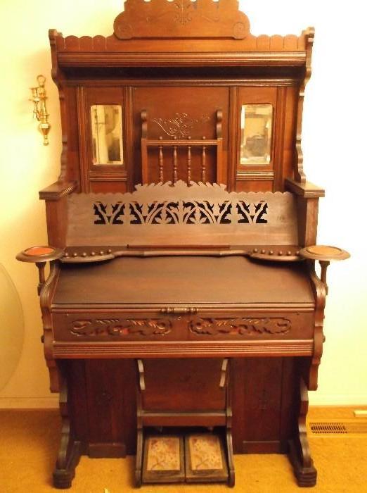 Victorian pump organ