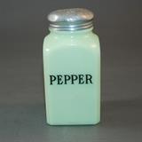 Jadeite pepper shaker with original lid
Condition: Very Good
Shipping: Yes
Size: 5"