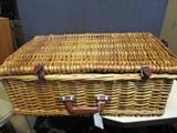 Nice Optima West Sussex English Wicker Picnic Basket from England