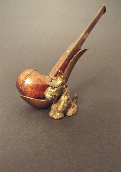 Scottie pipe holder and pipe