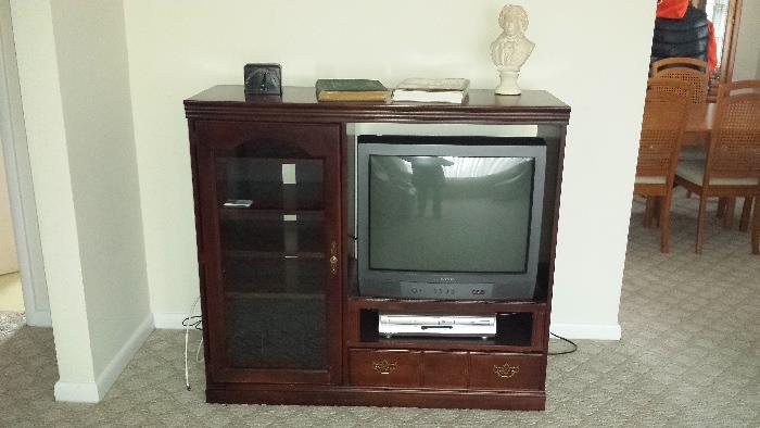 Tv and entertainment unit