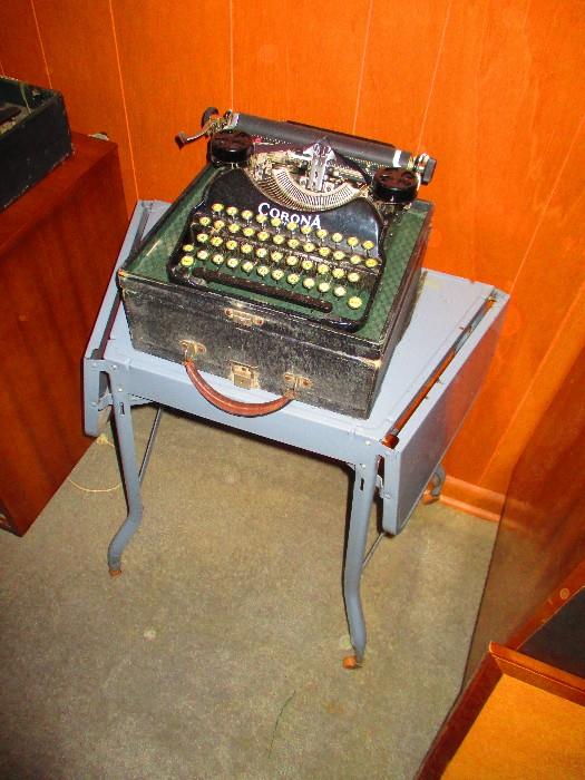 Corona Typewriter 