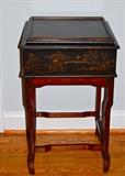 ETHAN ALLEN SIDE TABLE