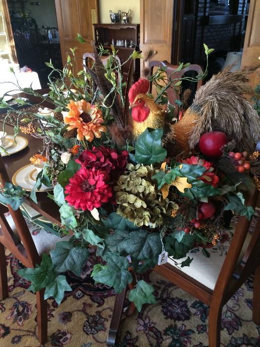                      Rooster &  floral arrangement