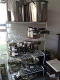  Large amount of great cookware (some never used)