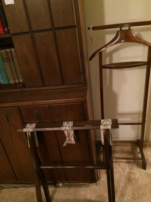 Luggage rack; men's valet stand