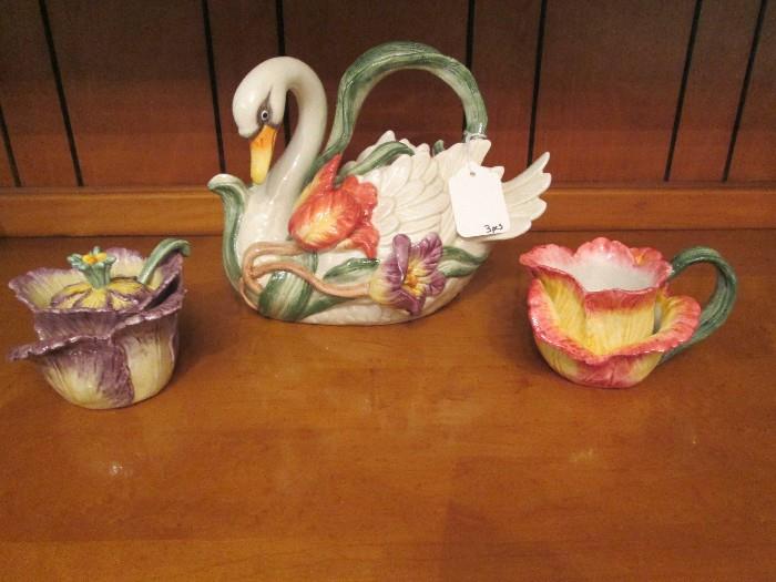 Fitz & Floyd swan teapot with matching creamer & sugar