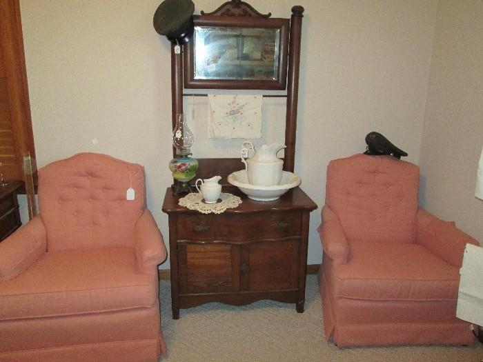 Antique washstand with mirror, 2 armchairs