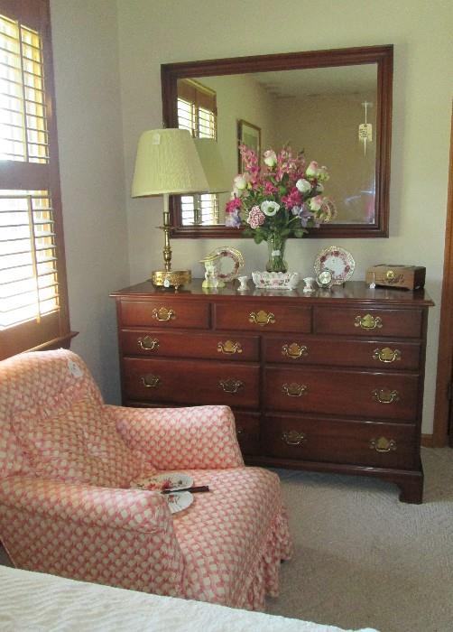 Dresser & mirror (Part of Henkel-Harris Queen bedroom suite