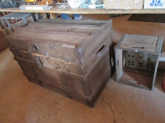 Happy Valley wood metal milk crate, wood flat top trunk