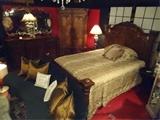 BROYHILL FRENCH STYLE QUEEN BEDROOM SET WITH BED, ARMOIRE, DRESSER, 