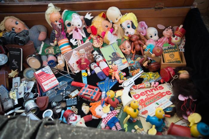 VINTAGE TOYS AND DOLLS