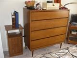 chest of drawers, small stand