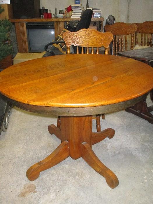 Oak Round Table. Pressed Pack Chairs