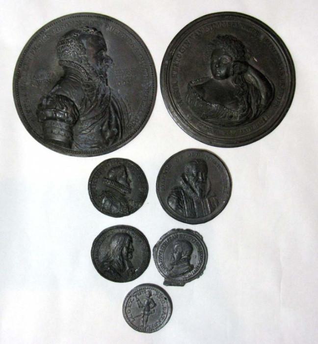 Several Lots of Antique Medals Modeled after the Dutch Originals.