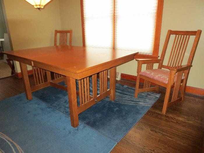 Mission style Oak dining table, 120, 2 chairs