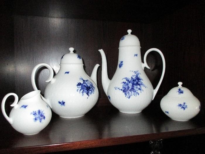 Rosenthal "Romanze in Blau" tea/coffee set