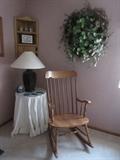 ROCKING CHAIR CORNER CURIO LAMP