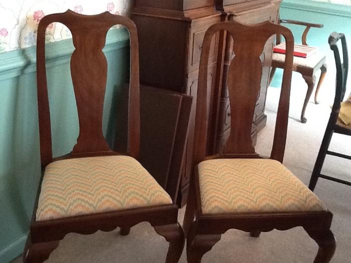 Side Chairs for dining table - set of 4 with 2 arm chairs 