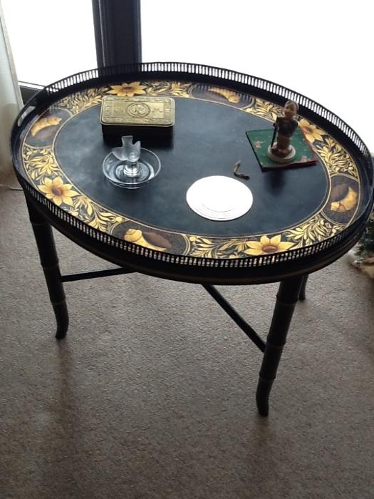 Metal tea tray table with gold leaf 