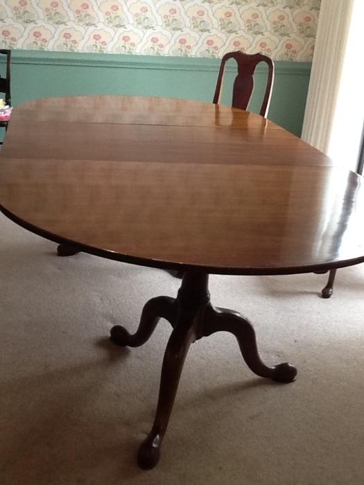 Mahogany Dinning Table (4 leaves) - double pedestal base and custom table pads