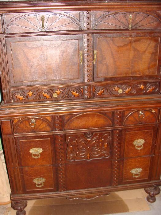 Amazing antique dresser with beautiful designs