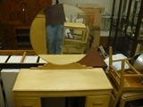 Mid-Century Furniture in this slae...