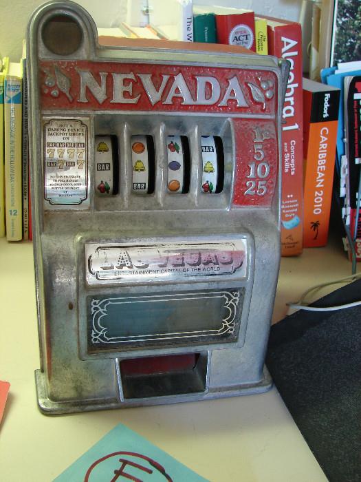 Nevada table top slot machine, 5, 10, 25