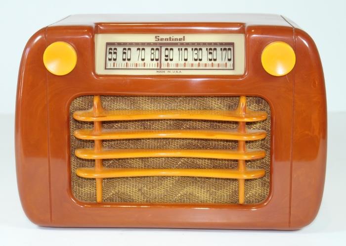 Sentinel Vintage Radio