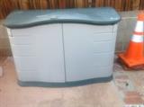Rubbermaid outdoor storage chest