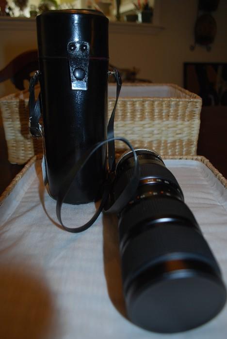 75-205mm lens with case