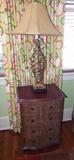 WOOD RIBBED SMALL DRAWER CABINET
SHAPED IRON BASE TABLE LAMP