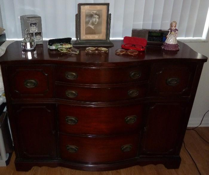 Vintage Robinson Furniture Company Detroit Mahogany Dresser